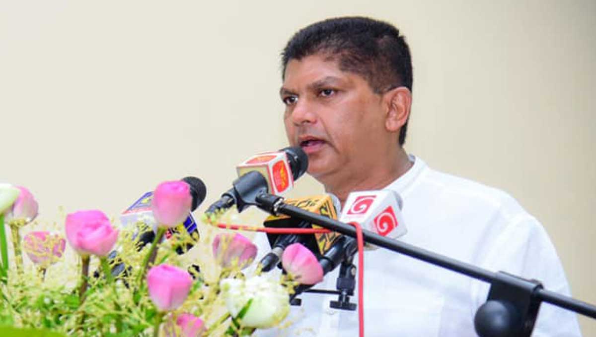 I am not stupid to take women and friends inside or threaten the prisoners – Lohan Ratwatte